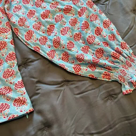 Anthropologie FOREVER THAT GIRL Puff-Sleeve One-Shoulder Blouse - Picture 4 of 7